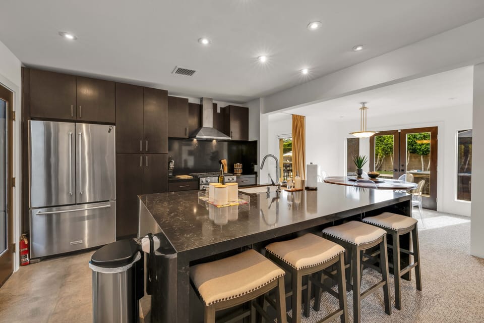 House, Multiple Beds, Pool Access, Pool View (Sunny Dunes) | Private kitchen