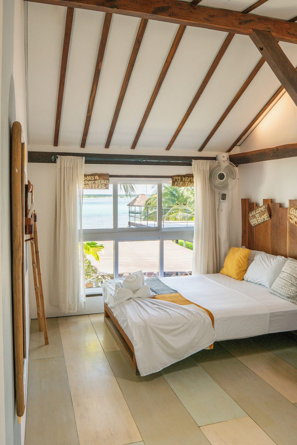 Private Lake View 2 Person | Free WiFi