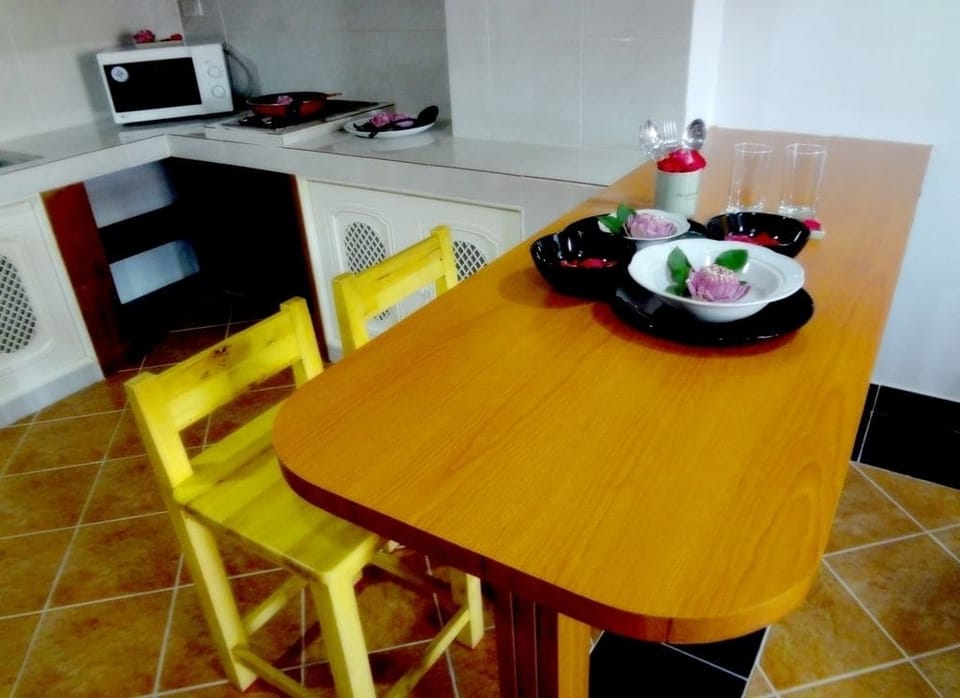 Suite | In-room dining