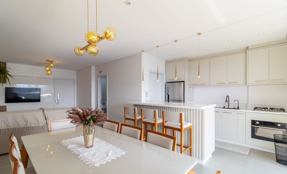 Basic Apartment | Dining