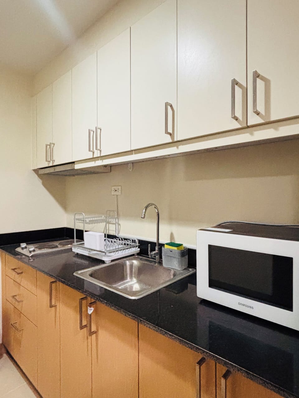 Condo, 1 Bedroom, Balcony, Pool View | Interior
