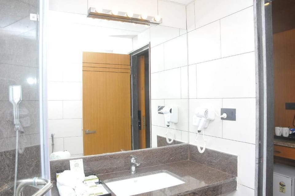 Free toiletries, hair dryer, slippers, bidet