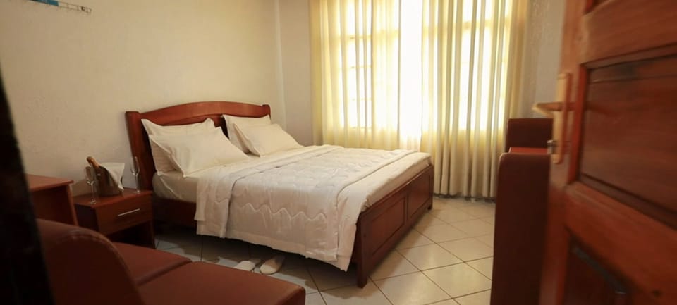 Single Room, Balcony, City View | Desk, laptop workspace, iron/ironing board (on request), WiFi (free)