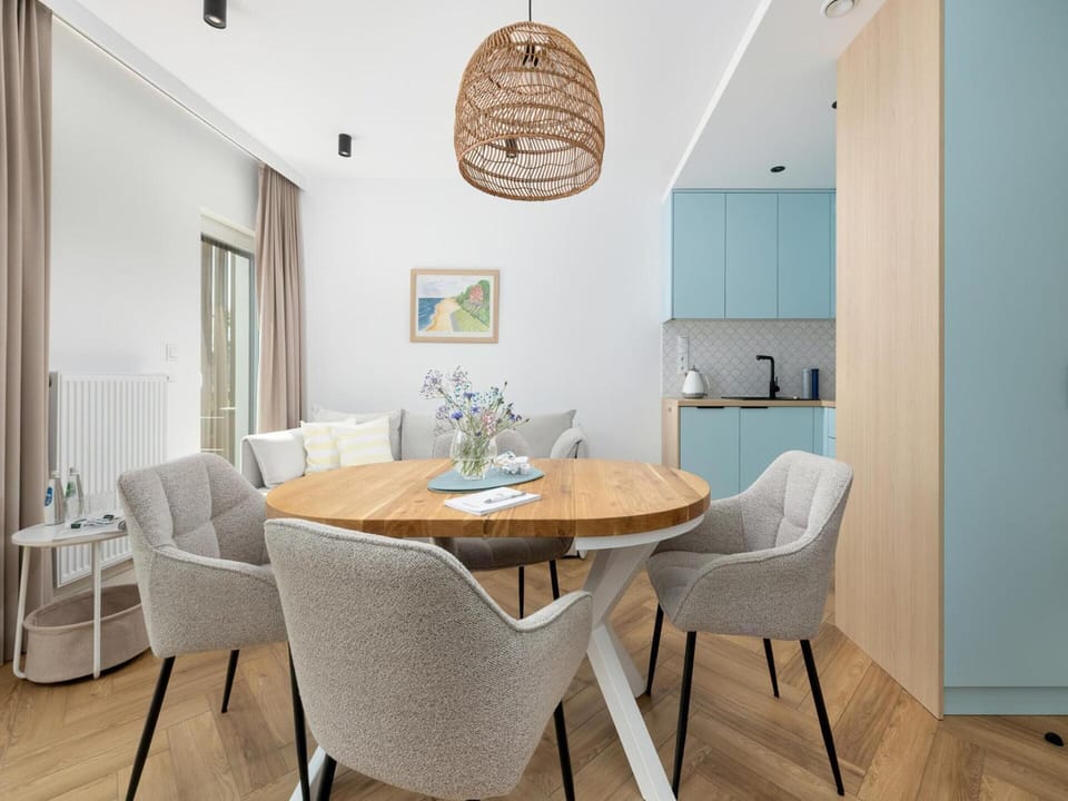 Apartment | Dining