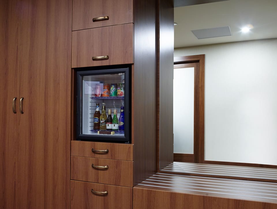 Premium bedding, minibar, in-room safe, desk