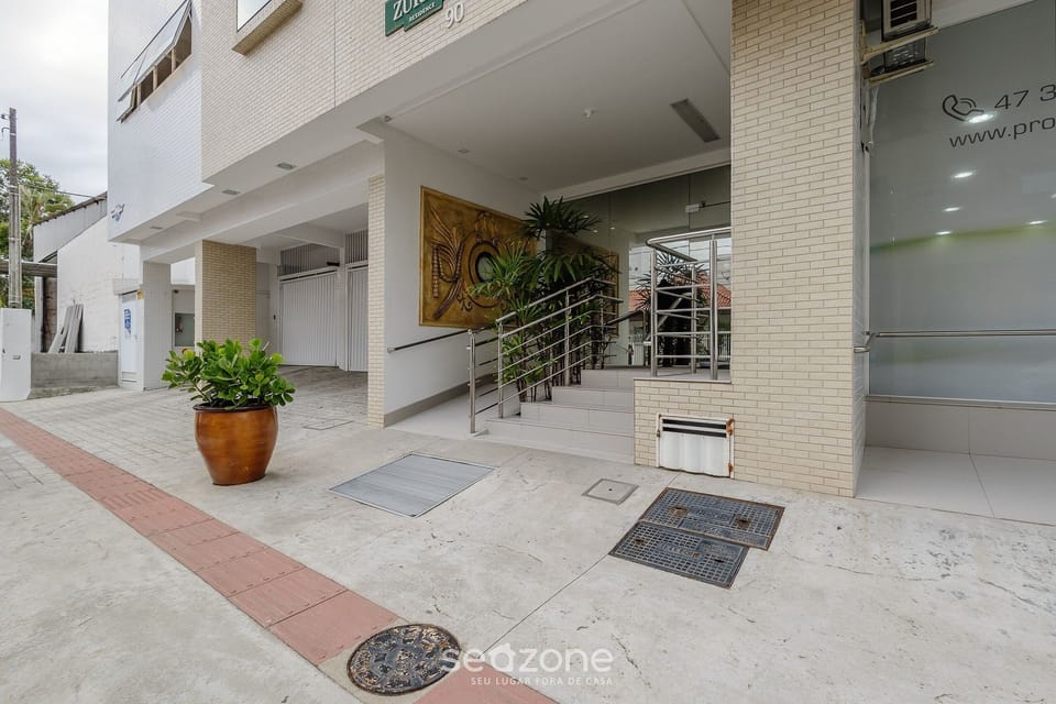 Basic Apartment | Exterior detail