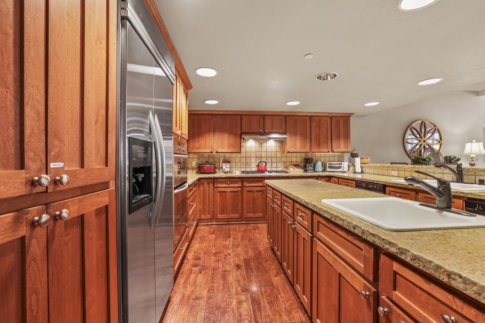 Villa, 3 Bedrooms | Private kitchen | Fridge, oven, coffee/tea maker