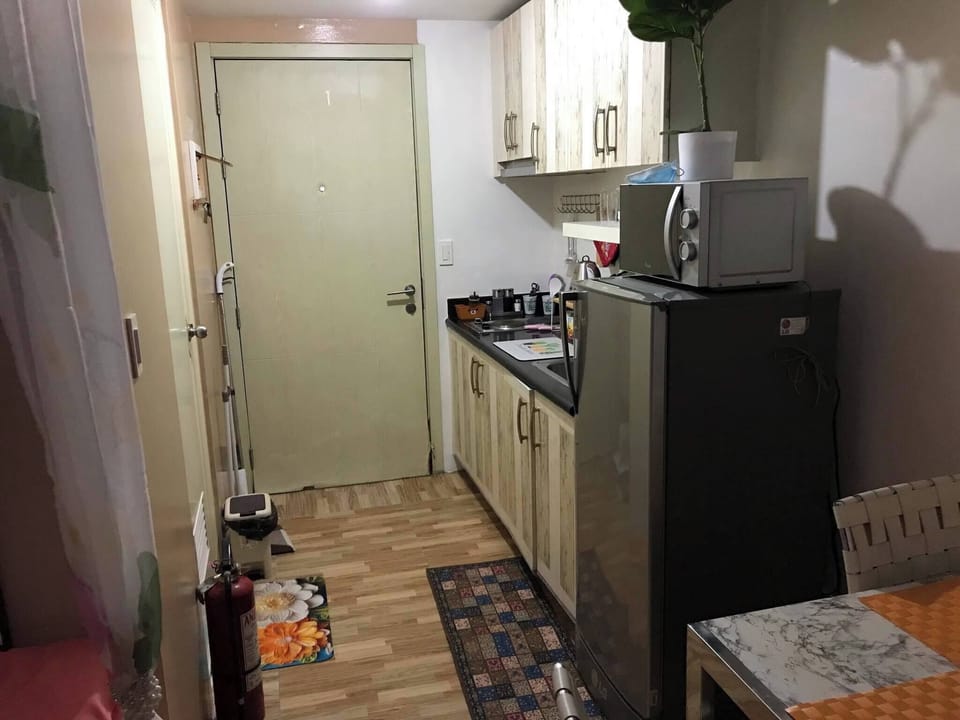 Studio, 1 Bedroom, Accessible, Smoking | Private kitchen