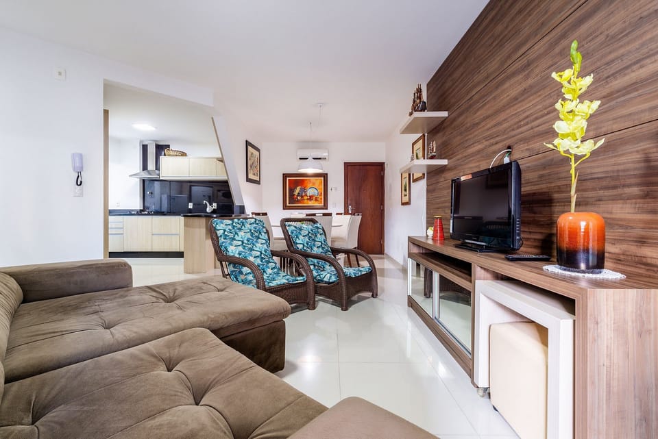 Basic Apartment | Living area | TV