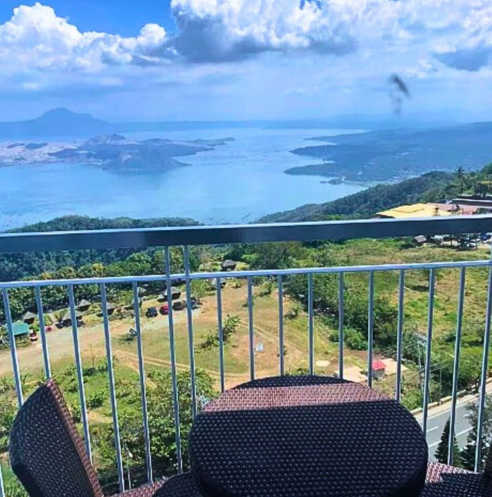 Family Suite, Balcony, Mountain View | Terrace/patio