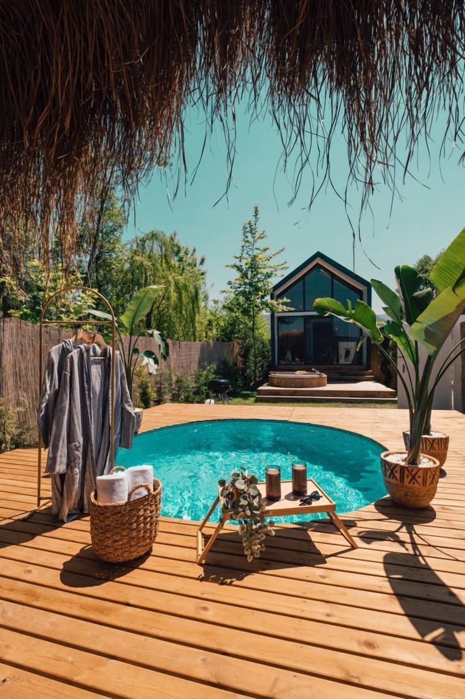Deluxe Suite, Patio, Lake View | Free WiFi