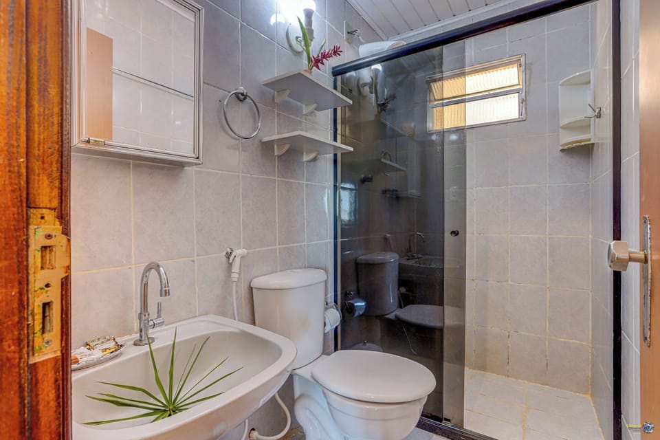 Triple Room, Balcony | Bathroom