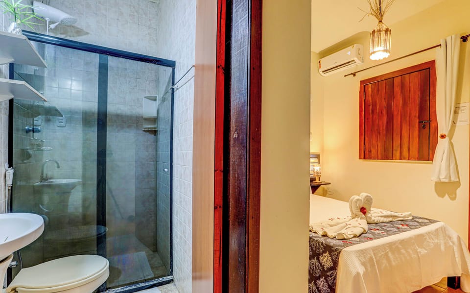 Twin Room, Balcony | Bathroom
