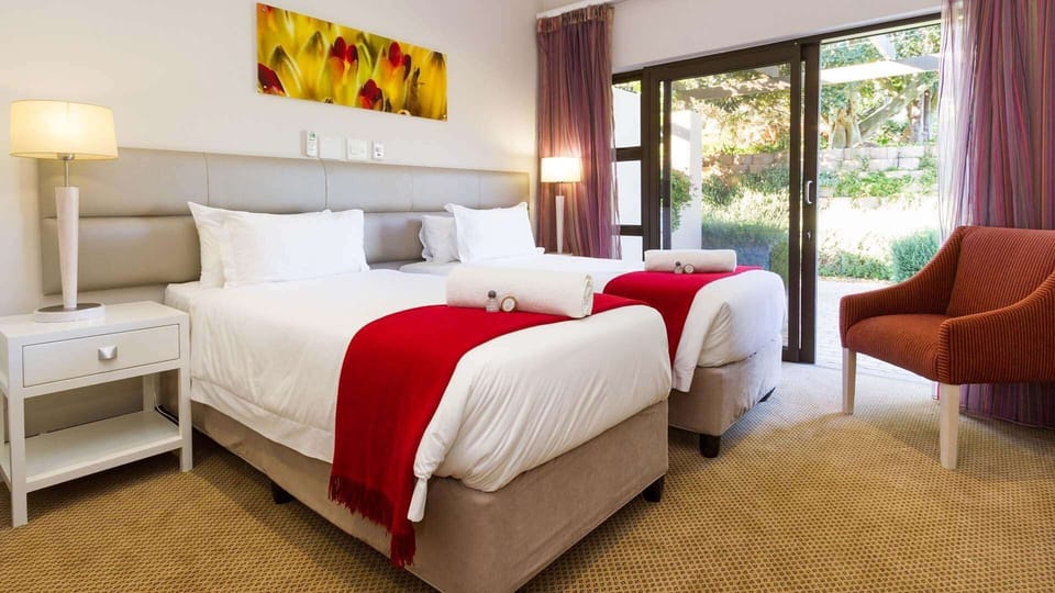 Deluxe Suite (2 Adults and 2 Children) | Premium bedding, in-room safe, desk, laptop workspace