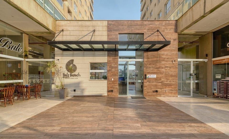 Basic Apartment | Exterior detail