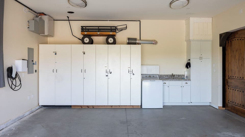 House (1 Bedroom) | Interior
