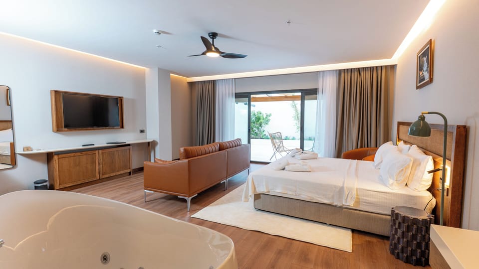 Garden Premium Deluxe Oda ( Jakuzili ) | In-room safe, blackout drapes, free WiFi, bed sheets