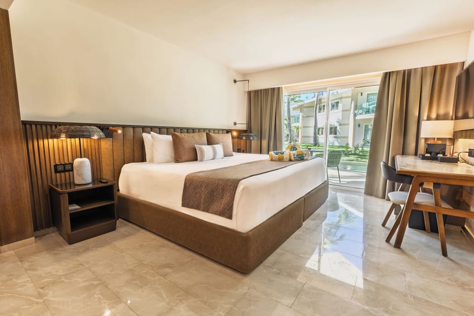 Premium bedding, free minibar, in-room safe, individually decorated