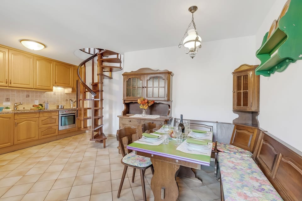 Standard Chalet, 1 Bedroom, Balcony (Rustico la Staleta - Scaiano /) | Dining