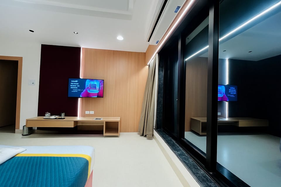 Family Double Room | Desk, laptop workspace, individually furnished
