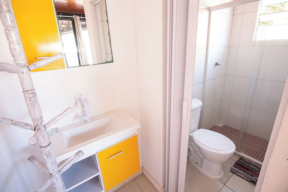 Executive Suite, Balcony, Garden View | Bathroom | Bathrobes
