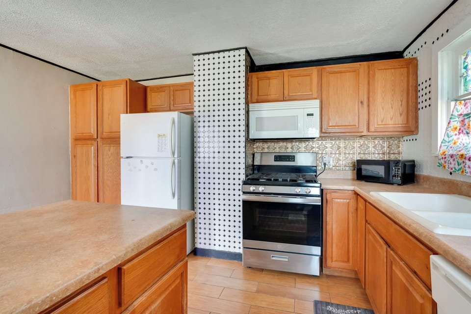 House (2 Bedrooms) | Interior