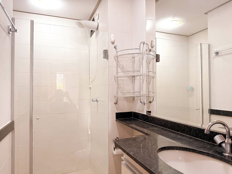 Standard Apartment, City View | Bathroom