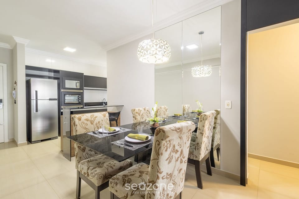 Basic Apartment | Dining