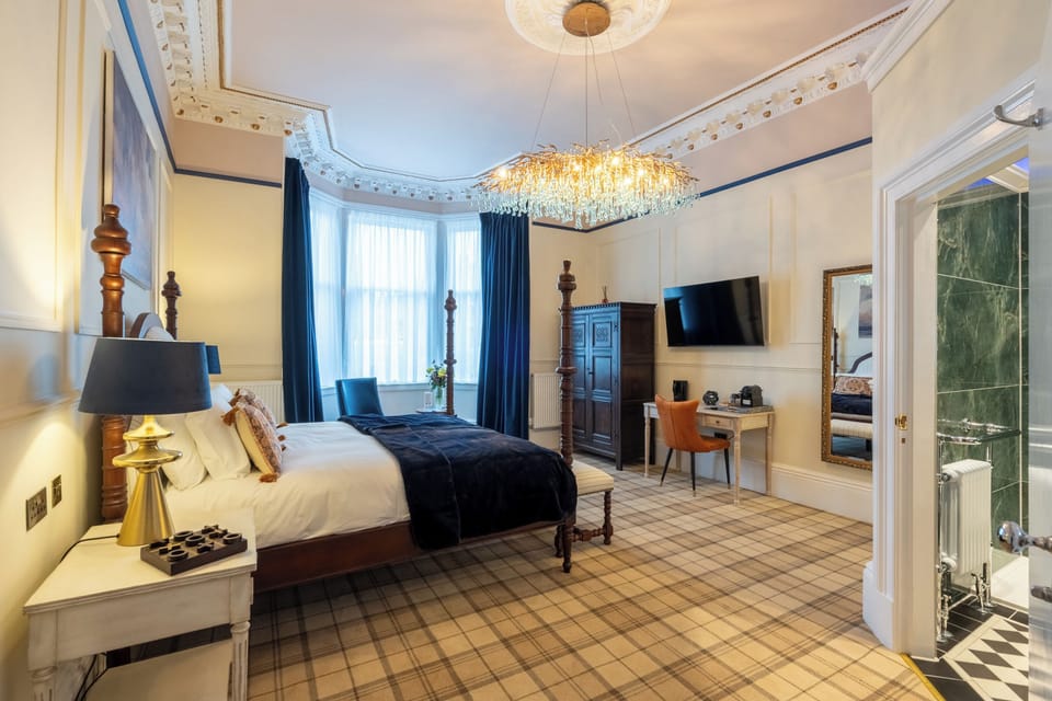 Premium Double Room - Self Served | Free minibar, individually decorated, individually furnished, desk