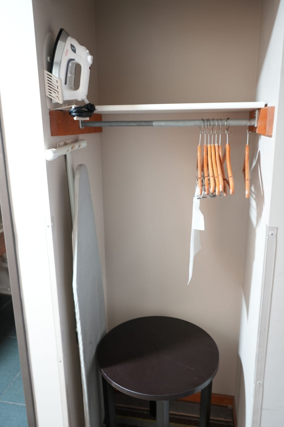 1 bedroom, desk, iron/ironing board, rollaway beds