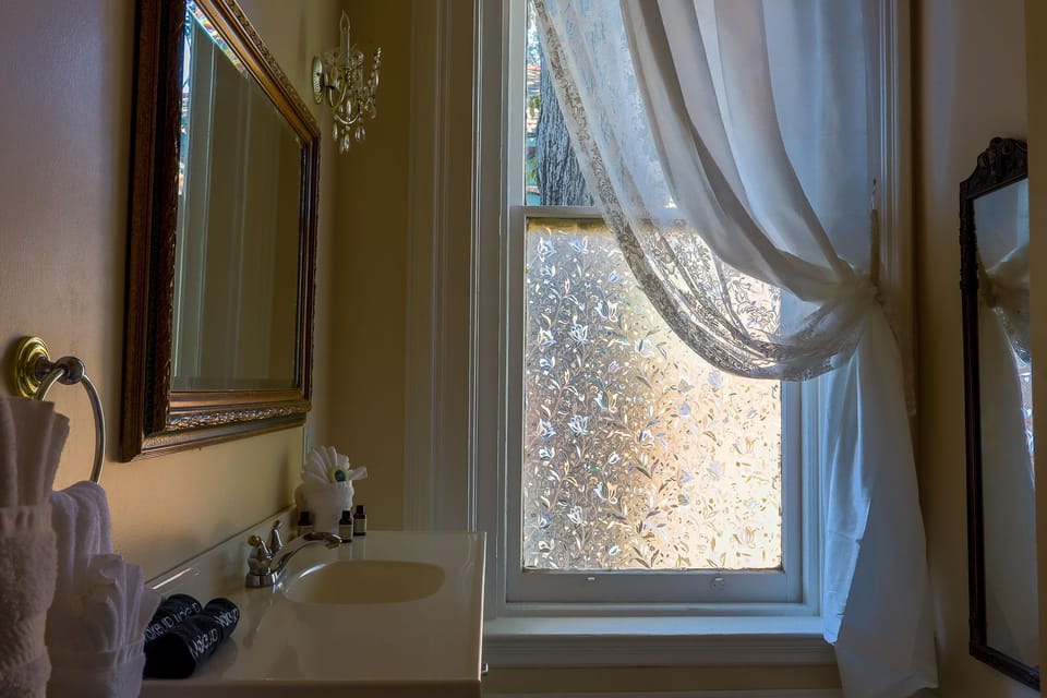 Suite | Bathroom