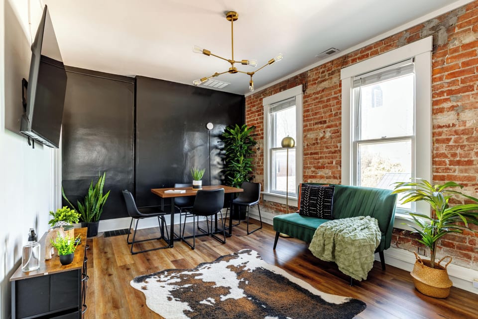 55-inch Smart TV with digital channels, Netflix, Hulu