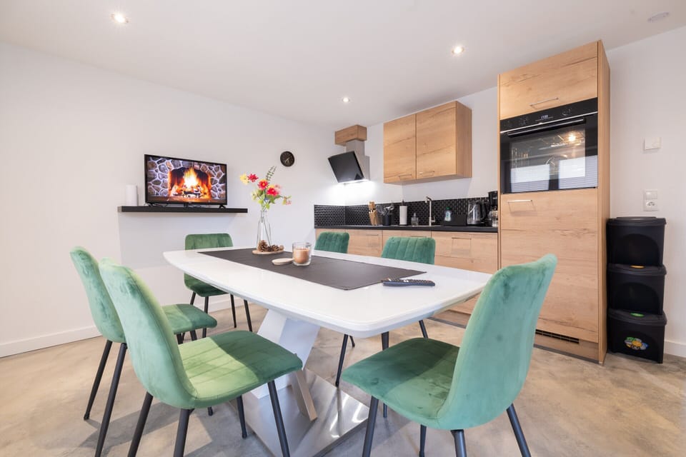 Apartment | Dining
