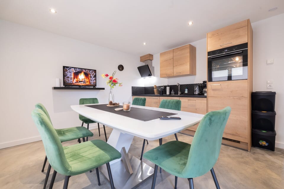 Apartment | Dining