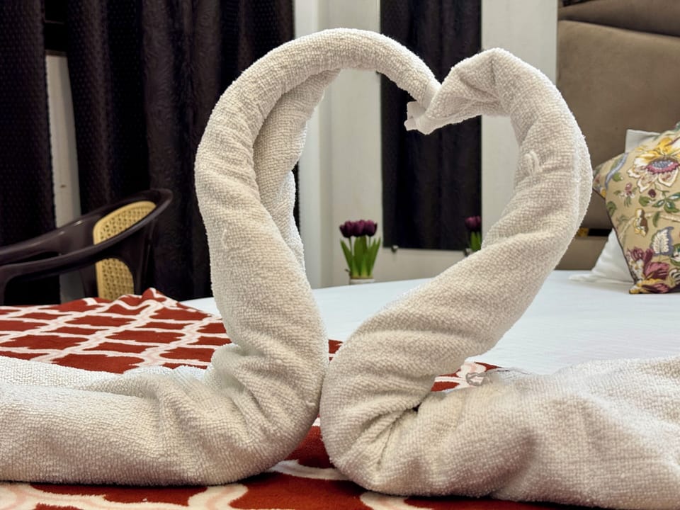 Deluxe Double Room | Desk, laptop workspace, free WiFi