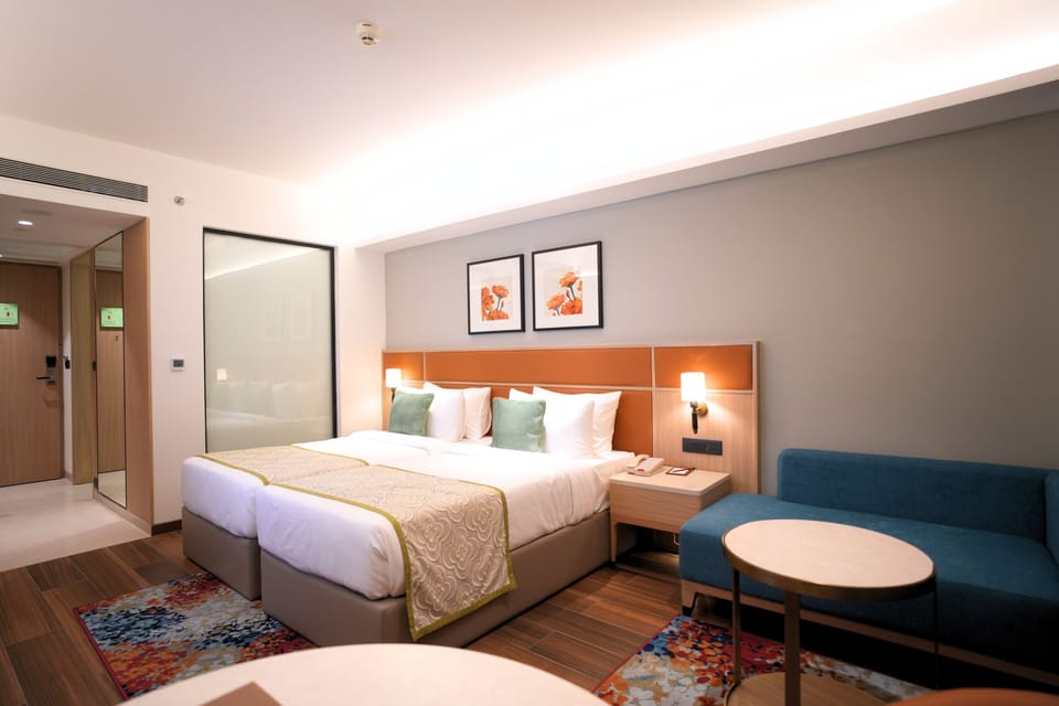 Winter Green Room | In-room safe, iron/ironing board, free WiFi