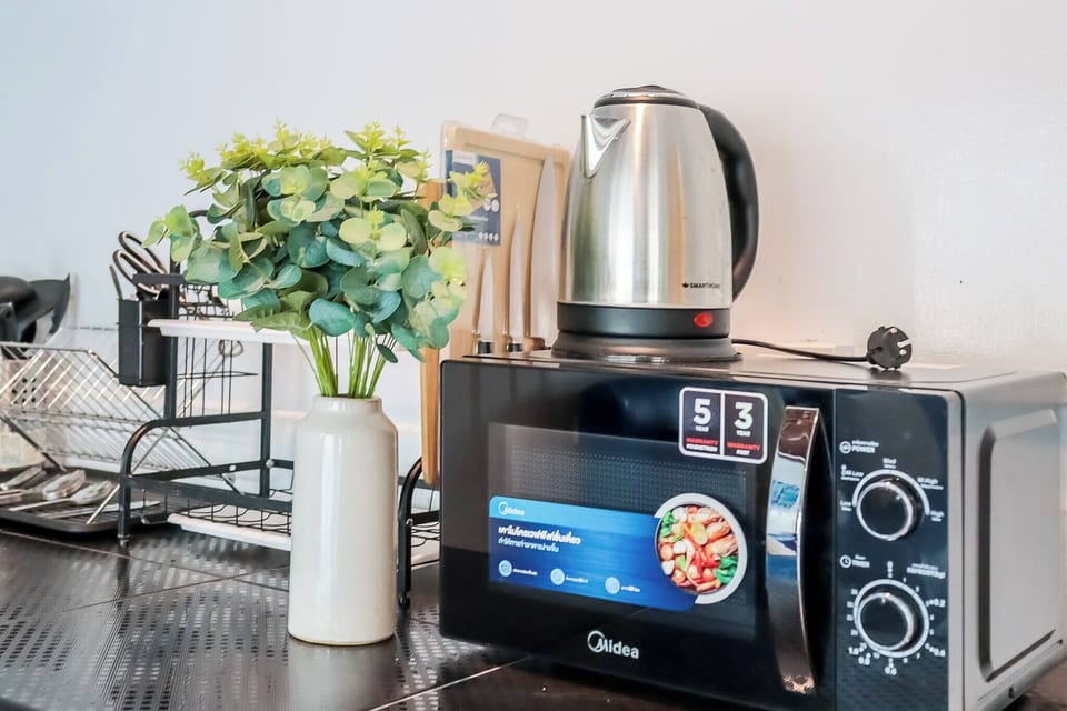 House, 2 Bedrooms | Microwave