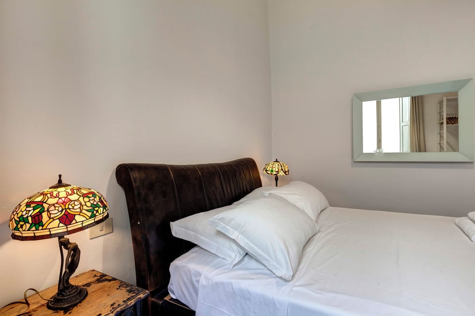 Apartment | Iron/ironing board, WiFi (free), bed sheets