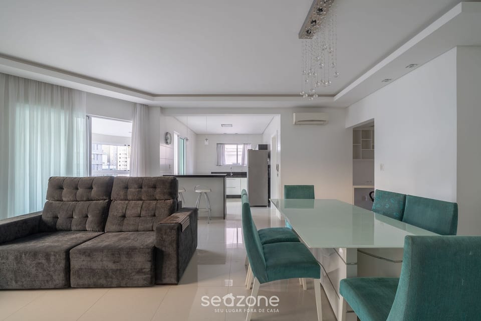 Basic Apartment | Living area | TV