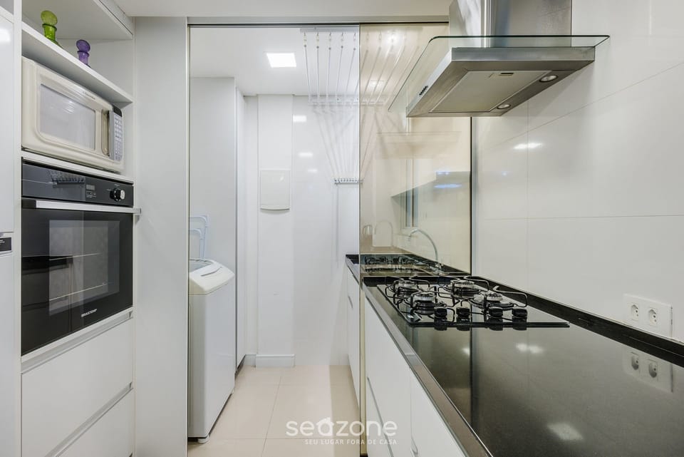 Basic Apartment | Private kitchen | Cookware/dishes/utensils