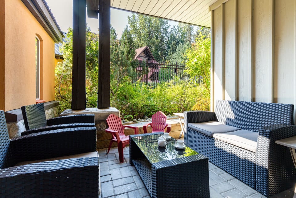 House, Multiple Beds, Pool Access, Pool View (Heavenly Suite at Sunpath) | Terrace/patio