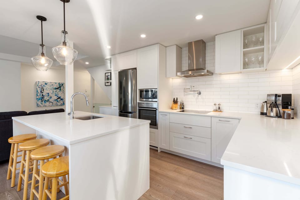 House, Multiple Beds, Hot Tub, Mountain View (Sapphire Retreat at Snowbird) | Private kitchen