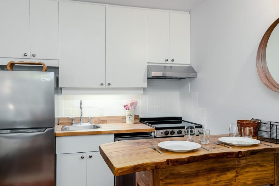 House, 2 Queen Beds, Patio, Mountain View (The Nest at Gondola Village) | Private kitchen