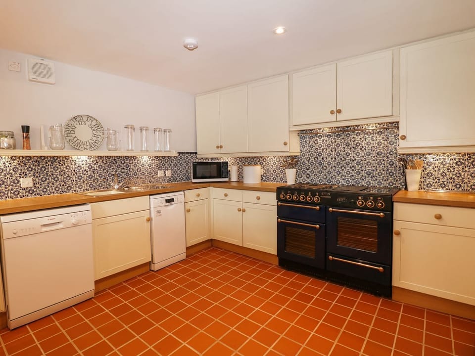 Cottage | Interior