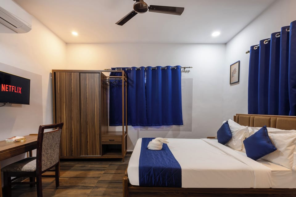 Deluxe Double Room, City View | Soundproofing, free WiFi