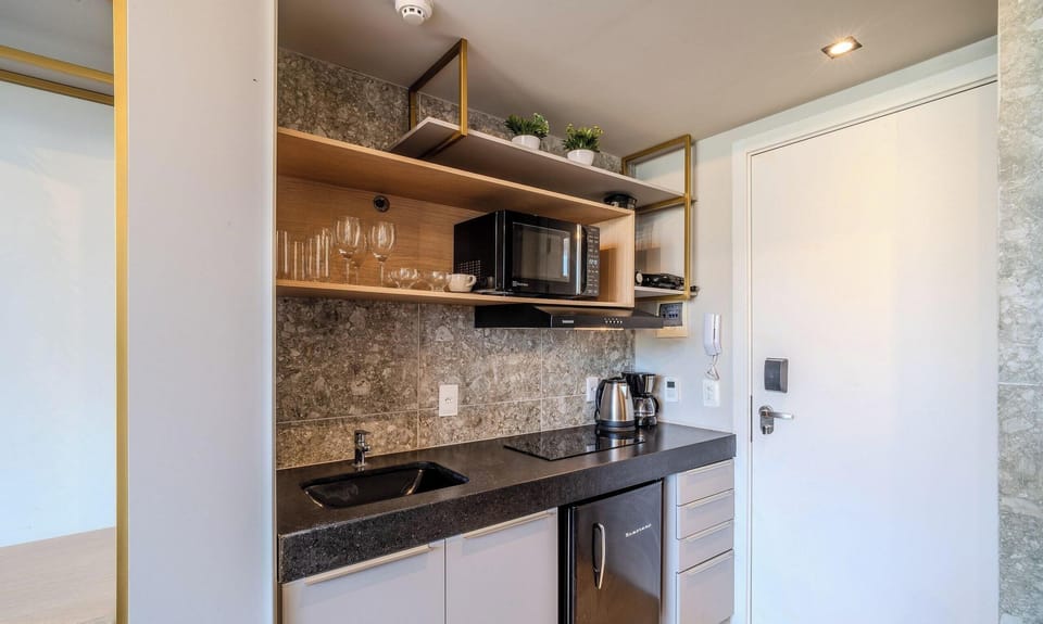 Basic Studio | Private kitchen | Cookware/dishes/utensils