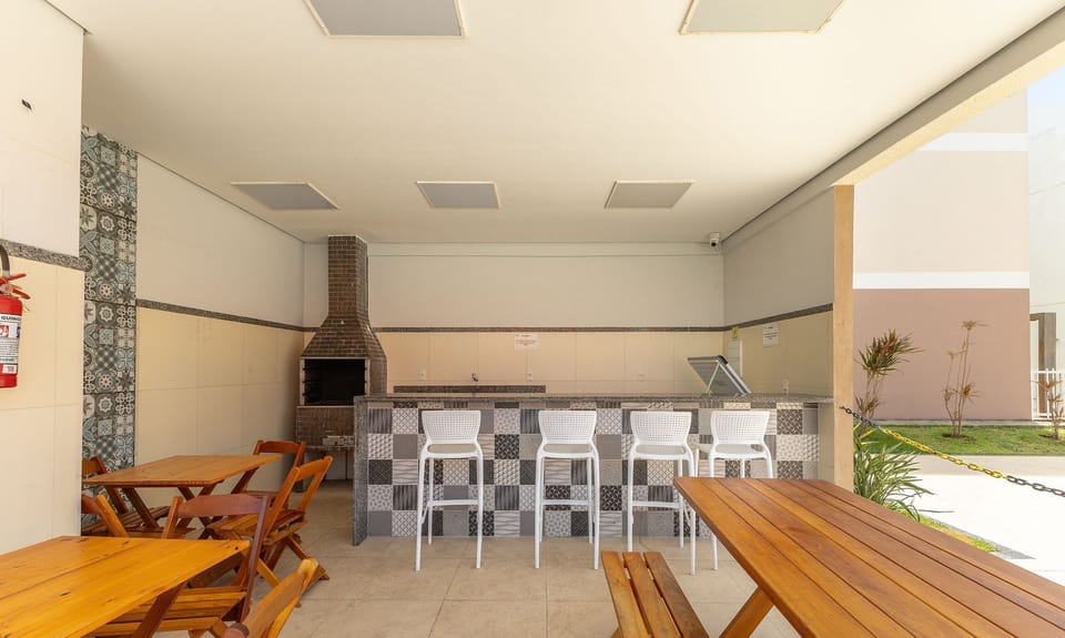 Basic Apartment | Outdoor dining