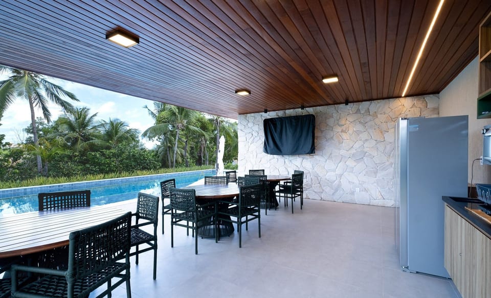 Basic Apartment | Outdoor dining