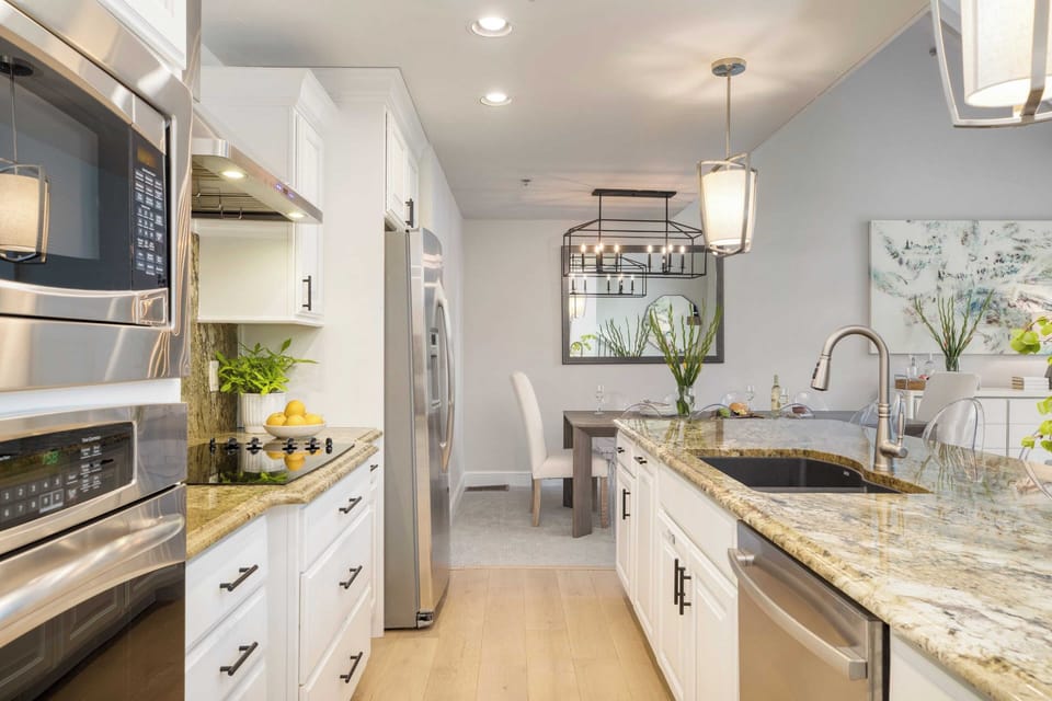 House (6 Bedrooms) | Interior