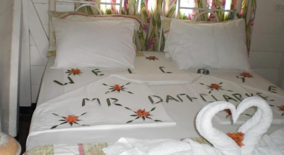 Studio Suite, 2 Double Beds | WiFi (free), individually decorated, individually furnished, bed sheets